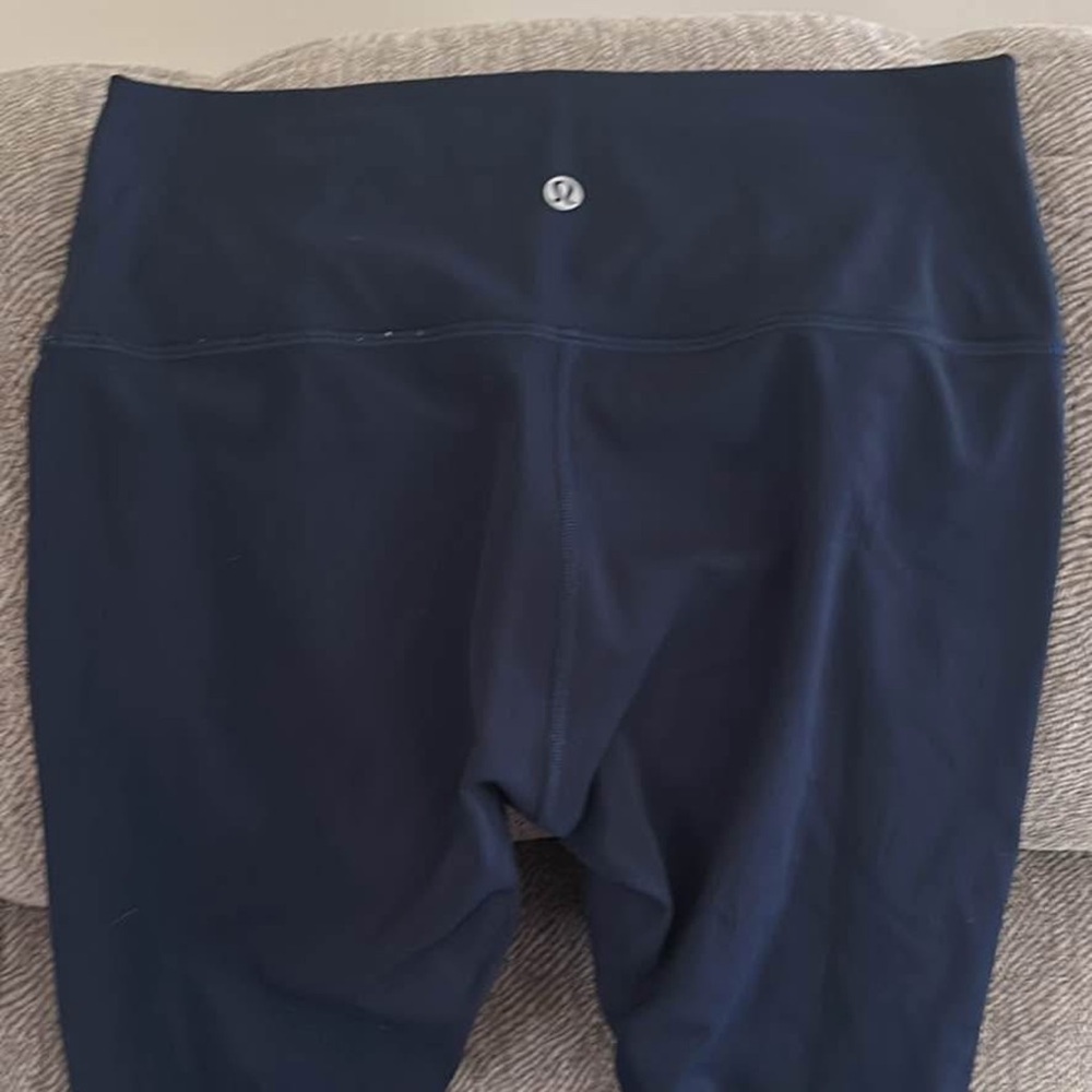 Navy wonder under 25 inch leggings